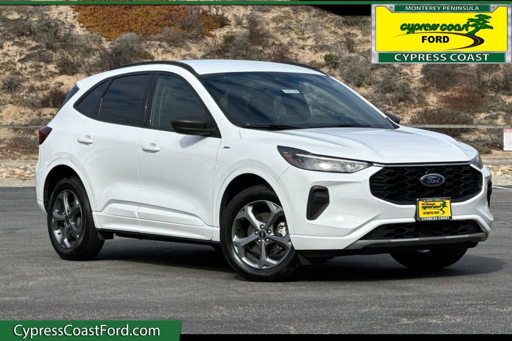 Certified 2023 Ford Escape ST-Line AWD/4WD image 1