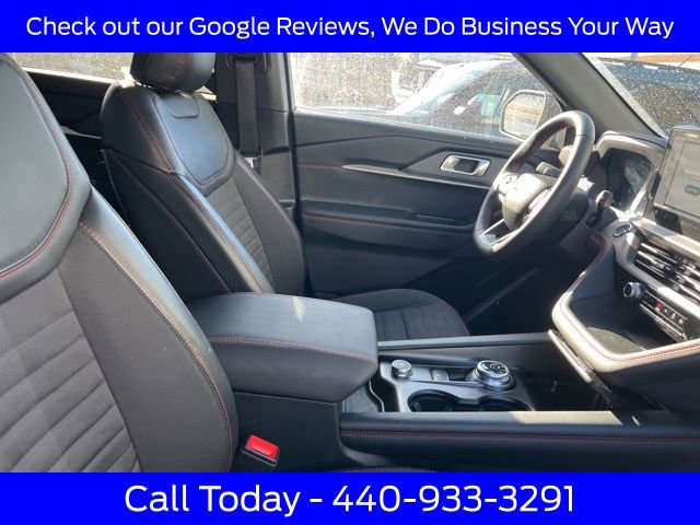 Certified 2025 Ford Explorer ST-Line image 13