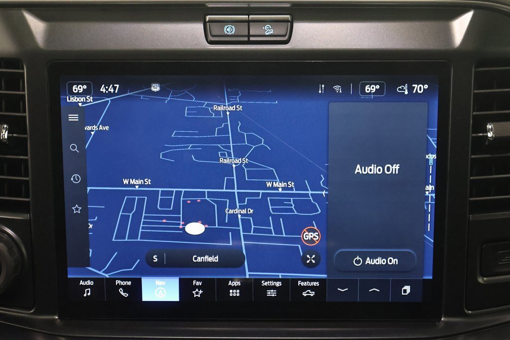 Certified 2025 Ford F450 Platinum w/ FX4 Off-Road Package image 34