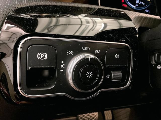 Used 2020 Mercedes-Benz A 220 4MATIC image 30
