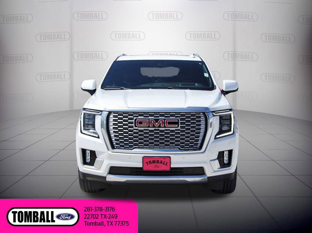 Used 2021 GMC Yukon XL Denali w/ Denali Premium Package image 8