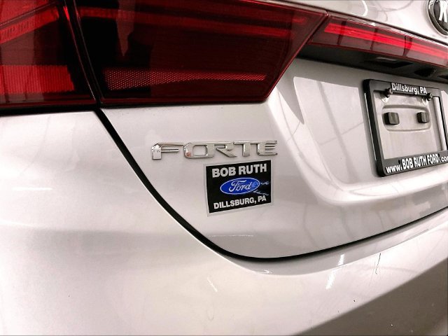 Used 2021 Kia Forte LXS FWD image 13
