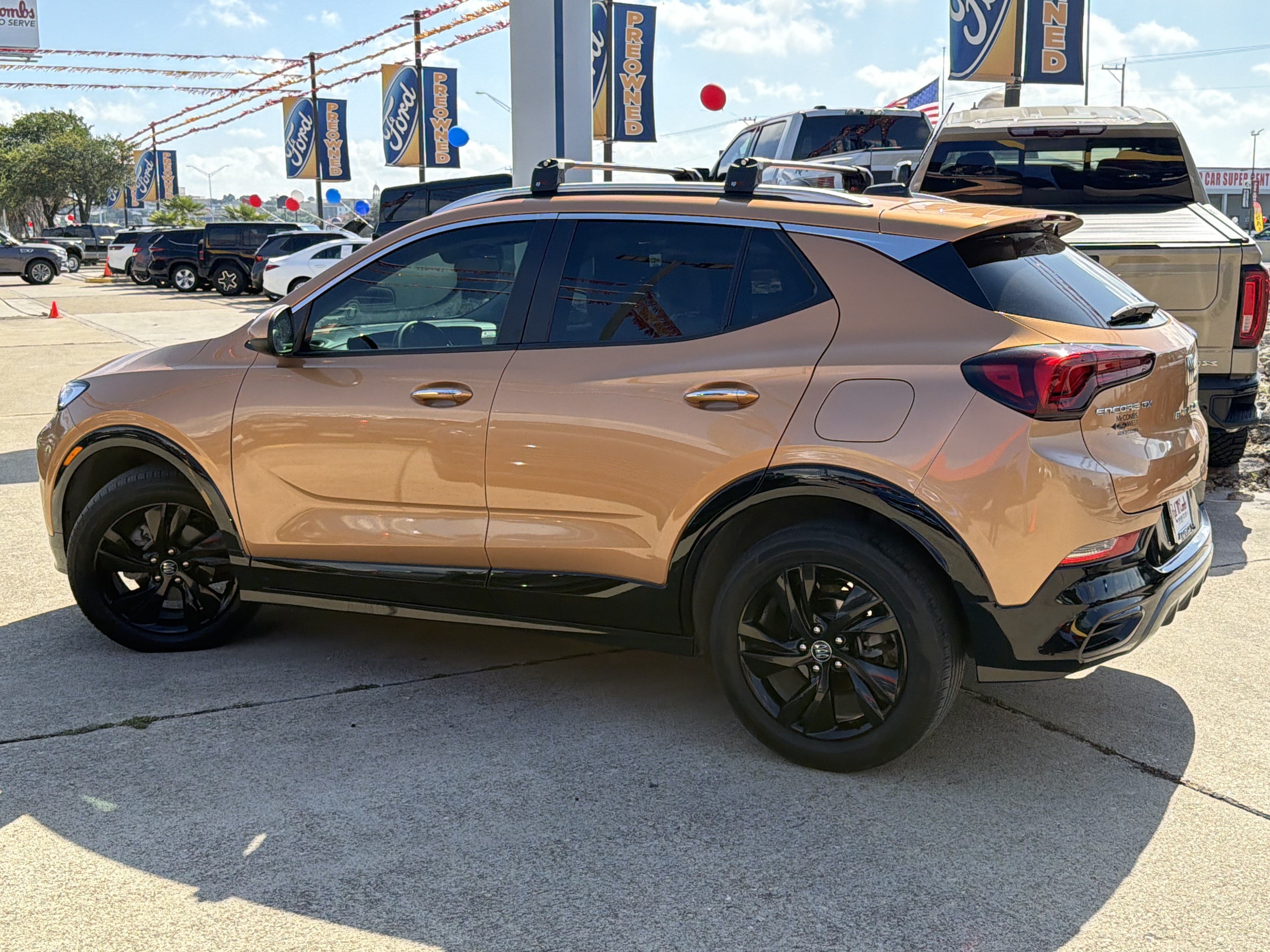 Used 2024 Buick Encore GX Sport Touring FWD image 11