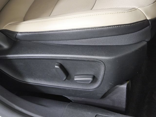 Certified 2020 Ford Escape Titanium AWD/4WD image 14