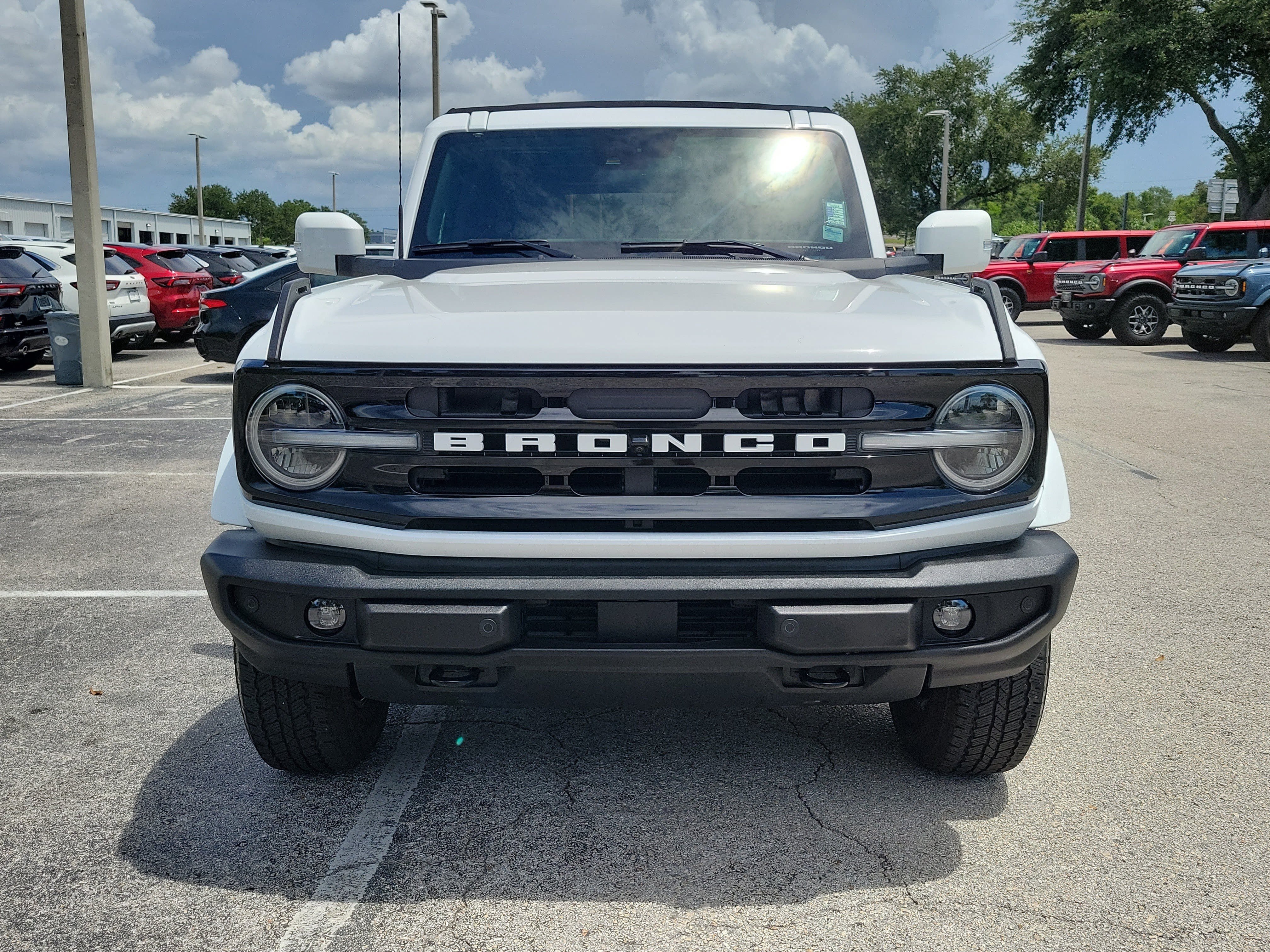 Certified 2024 Ford Bronco Outer Banks AWD/4WD video 2