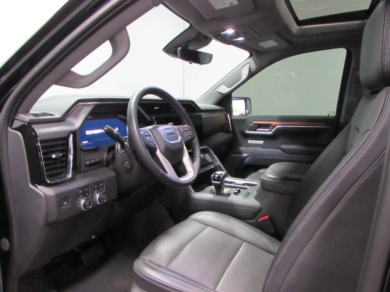 Used 2023 GMC Sierra 1500 Denali w/ Denali Reserve Package AWD/4WD image 13
