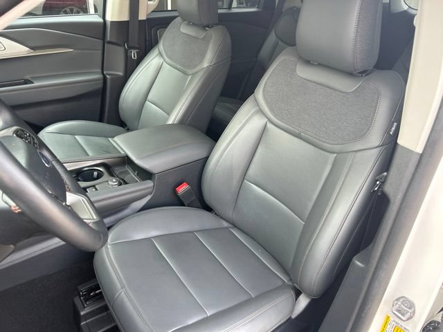 Certified 2025 Ford Explorer Active w/ Active Comfort Package AWD/4WD image 12