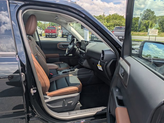 Certified 2025 Ford Bronco Sport Outer Banks w/ Outer Banks Tech Package+ image 33