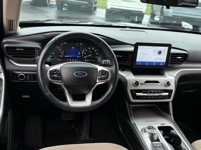 Certified 2024 Ford Explorer XLT image 5