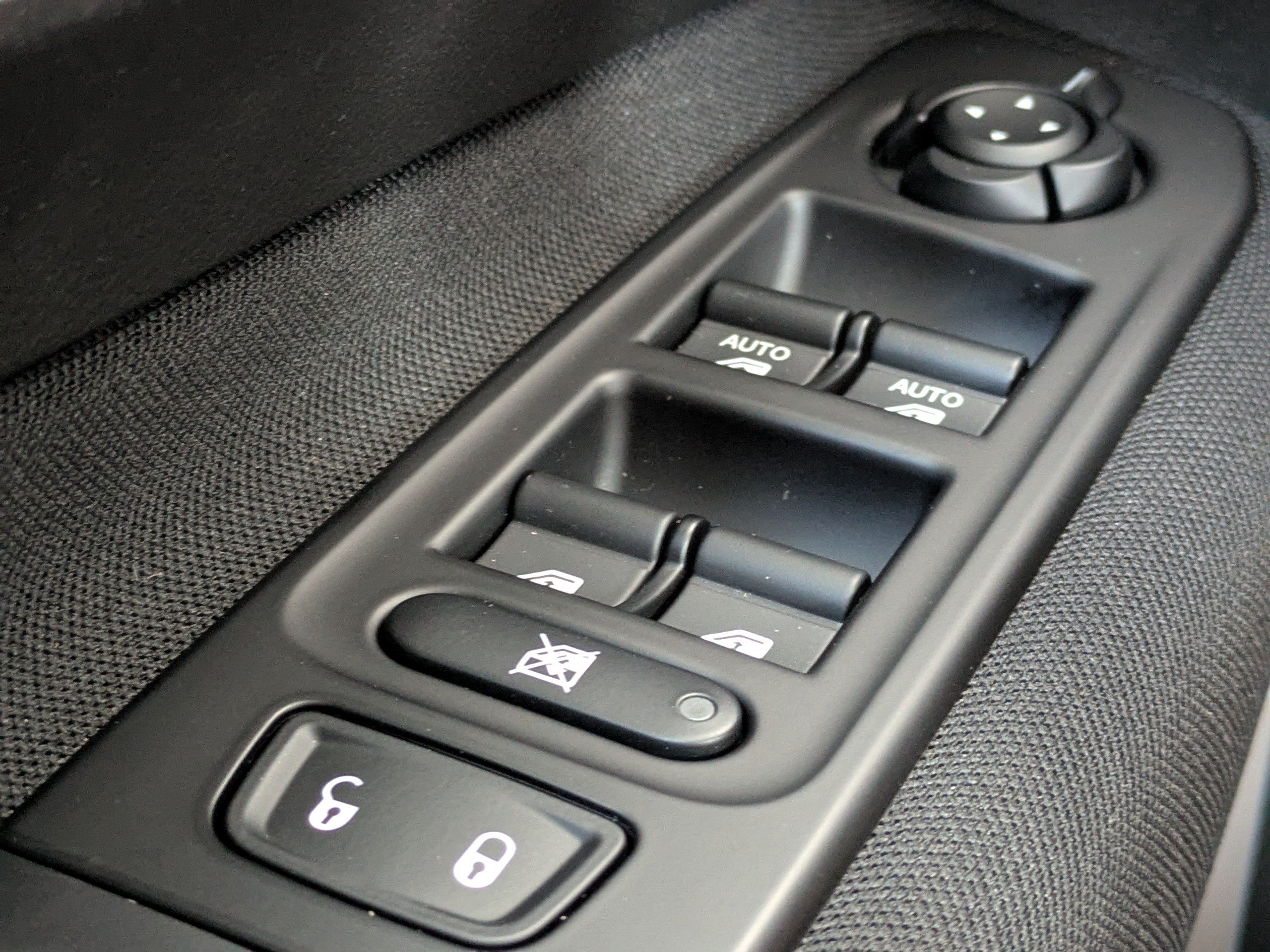 Used 2021 Jeep Renegade Latitude w/ Sun & Sound Group FWD image 23