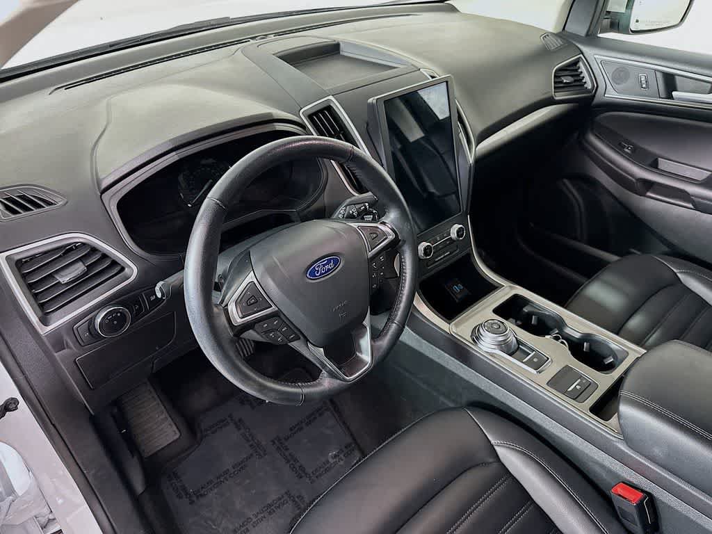 Certified 2024 Ford Edge SEL AWD/4WD image 2