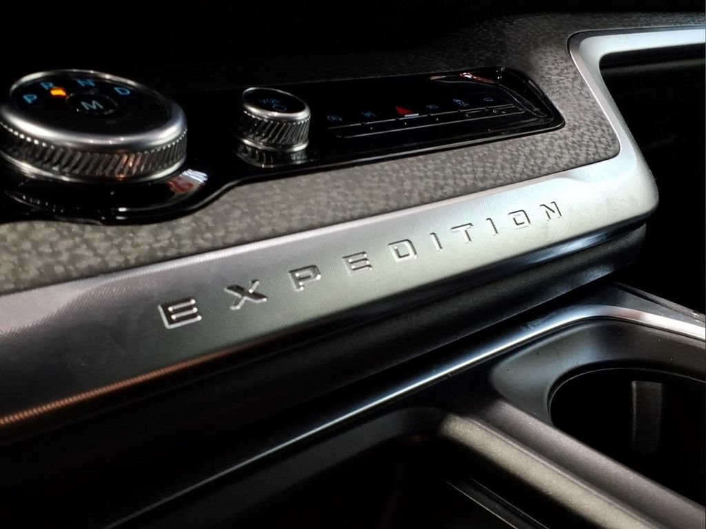 Certified 2025 Ford Expedition Tremor AWD/4WD image 10