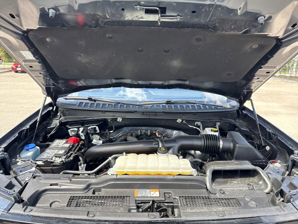 Certified 2025 Ford Expedition Active image 30