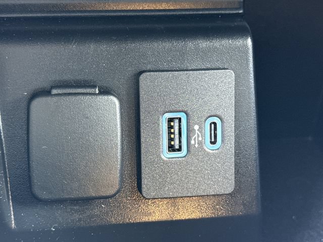 Certified 2024 Ford Explorer Limited w/ Limited Technology Package RWD image 18