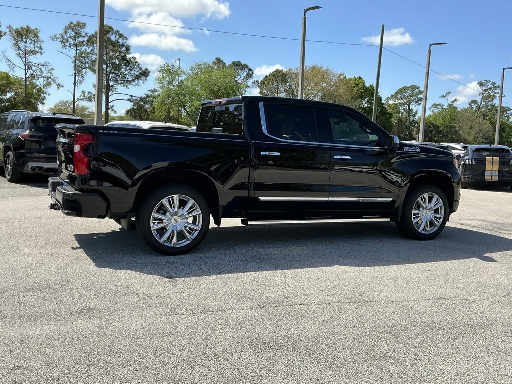 Used 2024 Chevrolet Silverado 1500 High Country image 8