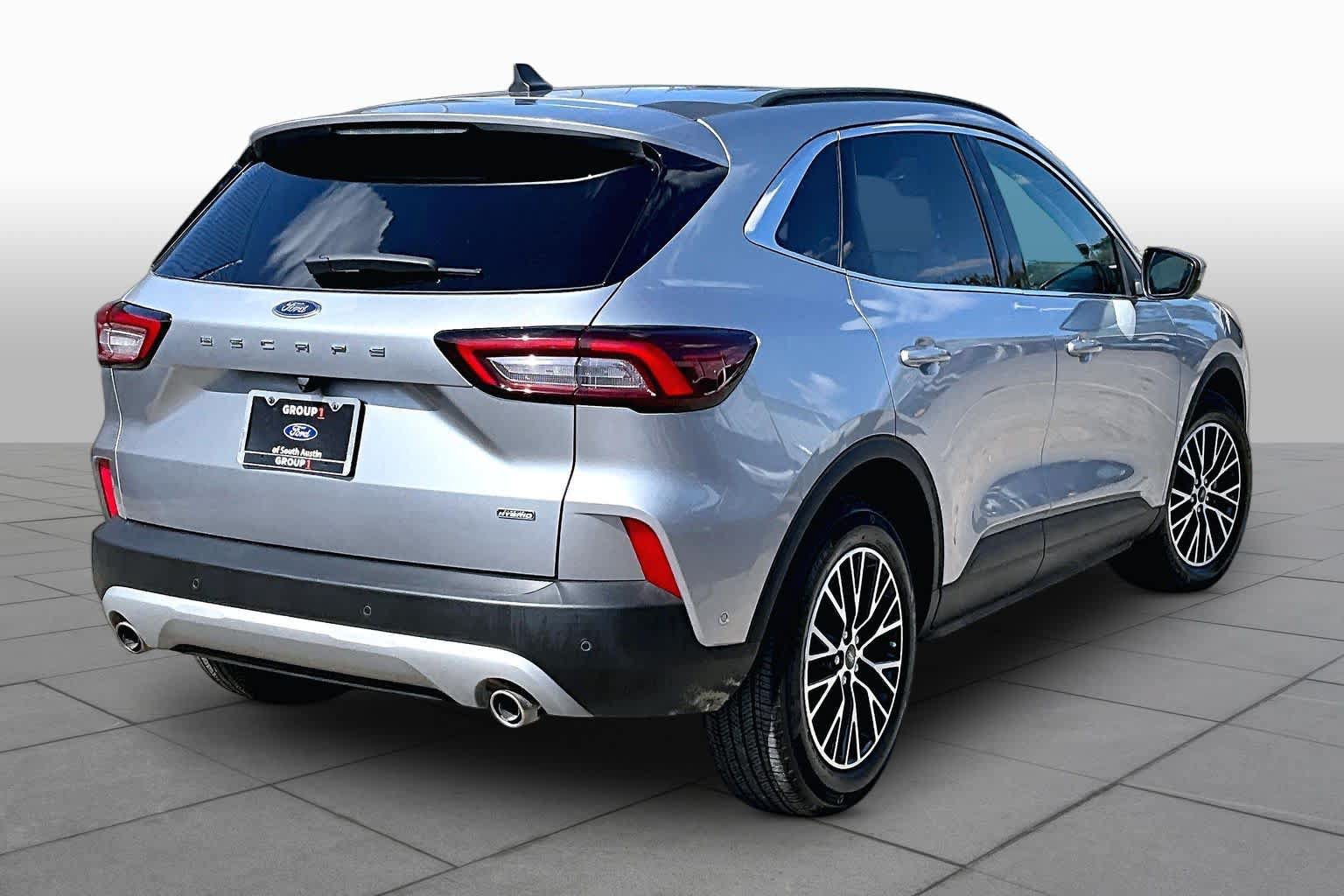 Certified 2023 Ford Escape SE w/ PHEV Premium Package FWD image 7