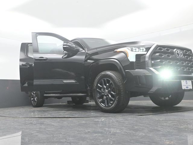 Used 2024 Toyota Tundra Platinum AWD/4WD image 31