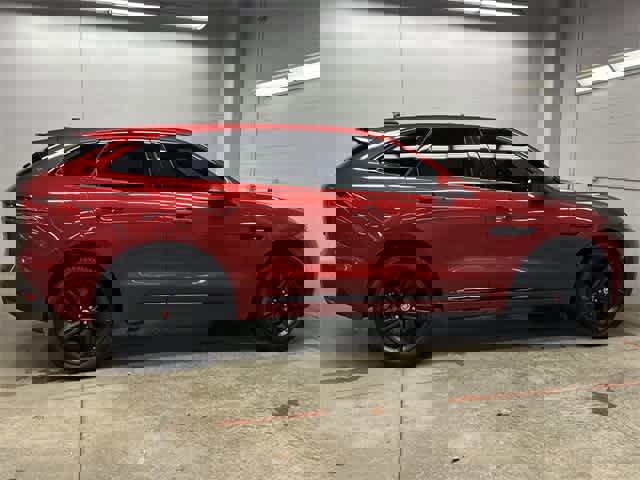 Used 2020 Jaguar F-PACE R-Sport image 4