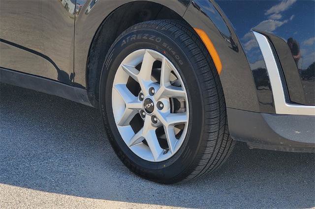 Used 2023 Kia Soul LX w/ LX Technology Package image 8