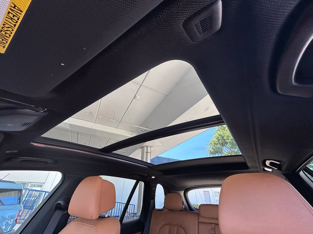 Used 2019 BMW X5 xDrive40i w/ M Sport Package AWD/4WD image 12