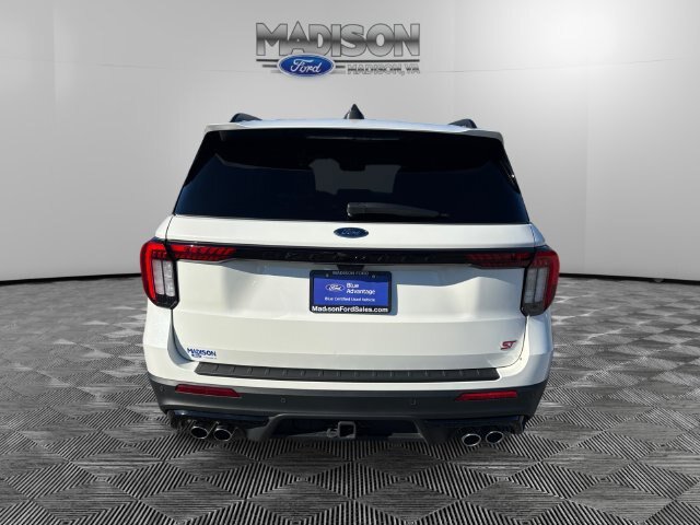 Certified 2025 Ford Explorer ST AWD/4WD image 4