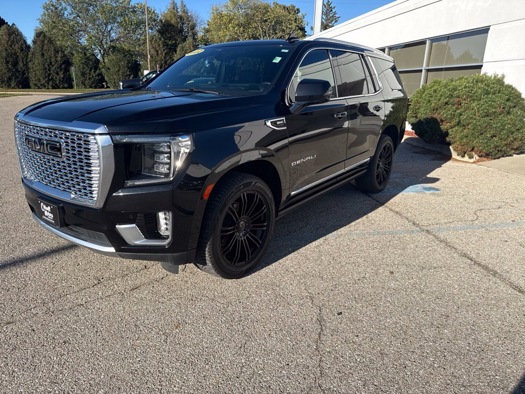 Used 2022 GMC Yukon Denali w/ Advanced Technology Package AWD/4WD image 7