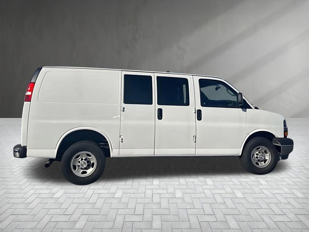 Used 2023 Chevrolet Express 2500 w/ Driver Convenience Package image 8