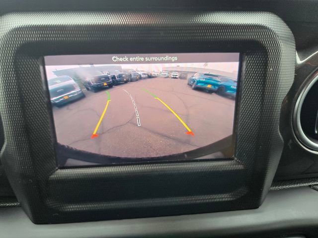 Used 2021 Jeep Wrangler Unlimited Sahara AWD/4WD image 17