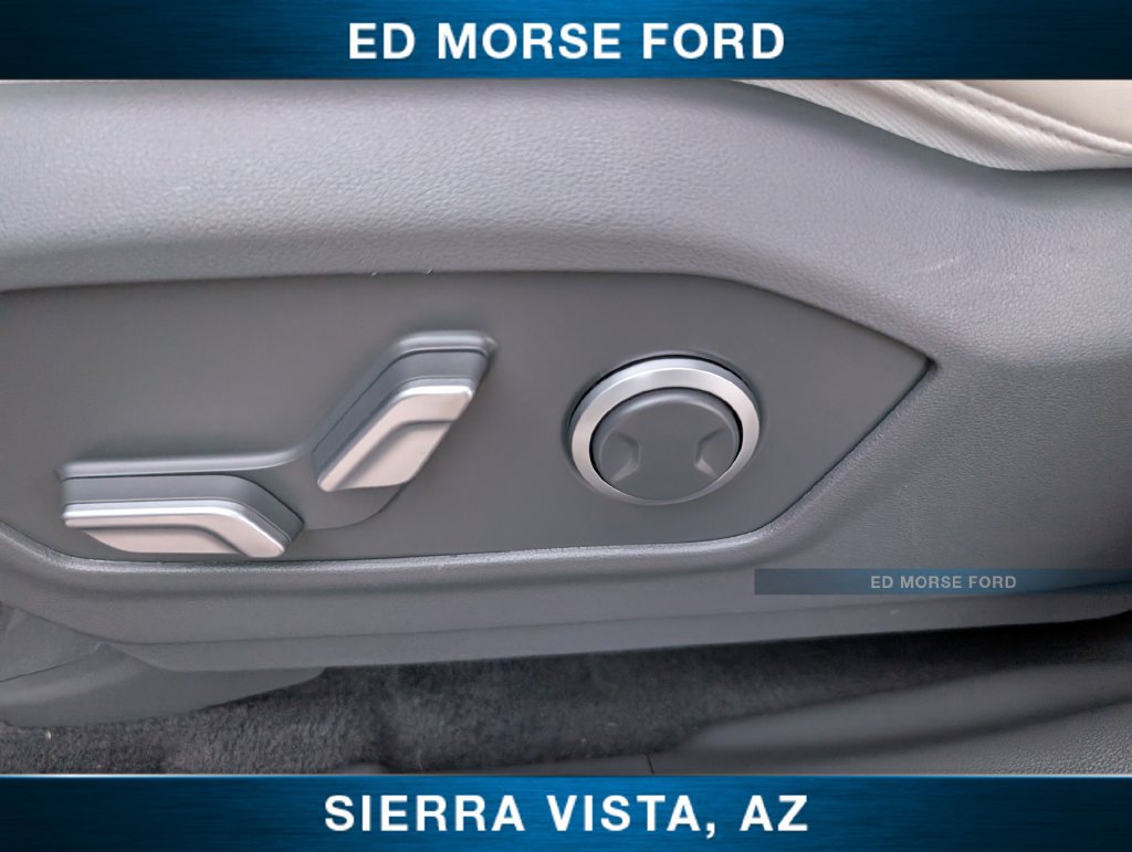 Used 2025 Hyundai Santa Fe SEL FWD image 10