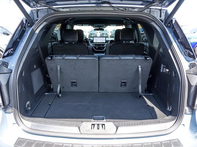 Certified 2025 Ford Explorer ST-Line image 28