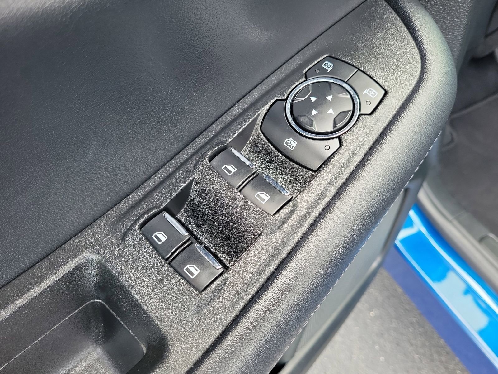 Certified 2024 Ford Edge SEL AWD/4WD image 15