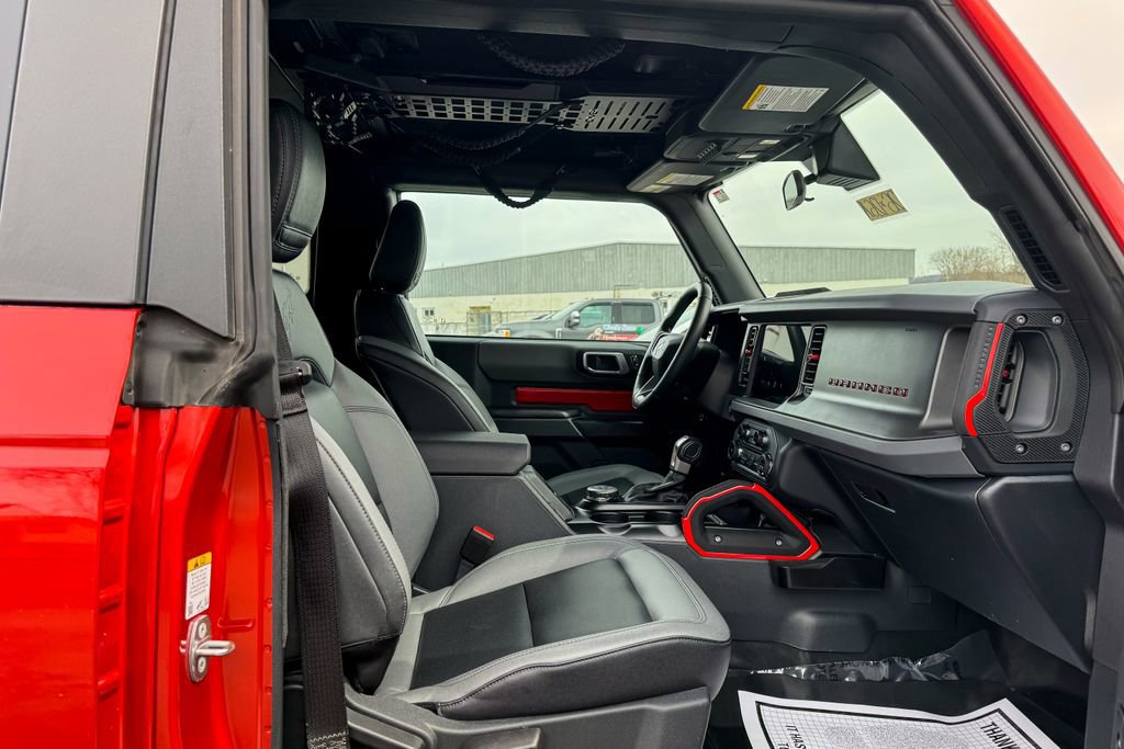 Certified 2024 Ford Bronco Black Diamond w/ Sasquatch Package image 16