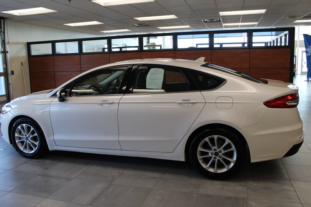 Certified 2020 Ford Fusion SE FWD image 2
