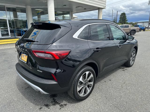 Certified 2025 Ford Escape Platinum AWD/4WD image 2
