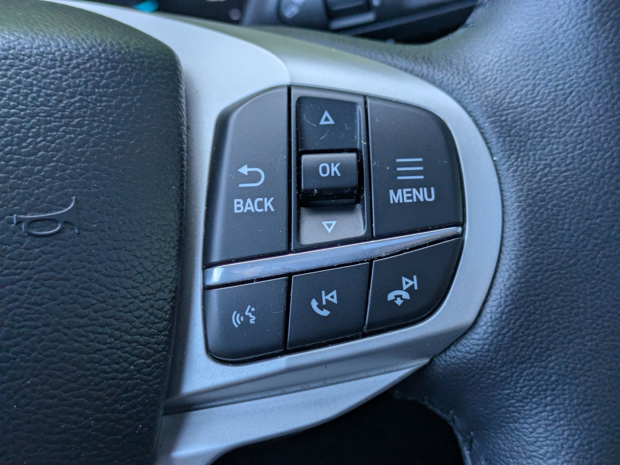 Certified 2024 Ford Explorer Limited w/ Limited Technology Package AWD/4WD image 18