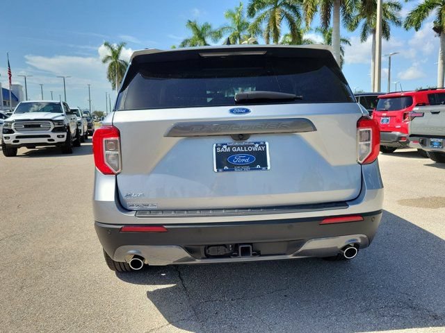 Certified 2023 Ford Explorer XLT w/ Equipment Group 202A RWD image 5