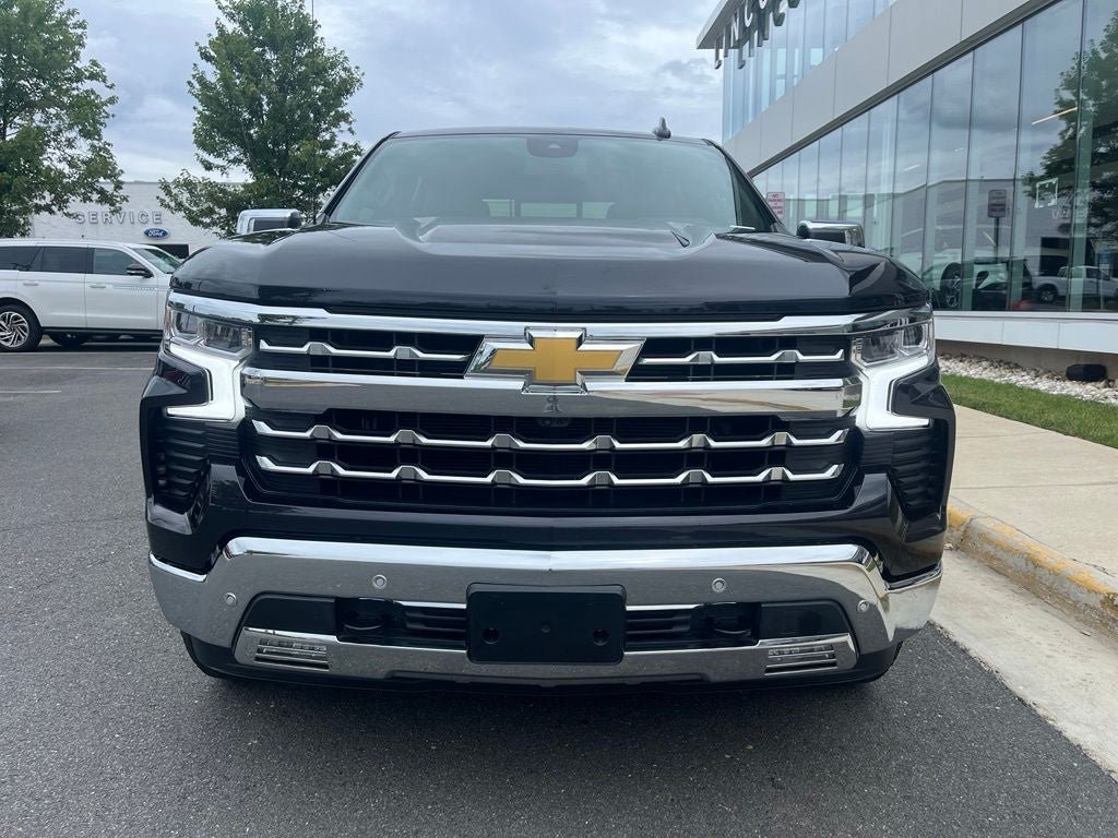 Used 2024 Chevrolet Silverado 1500 LTZ w/ LTZ Convenience Package II AWD/4WD image 2