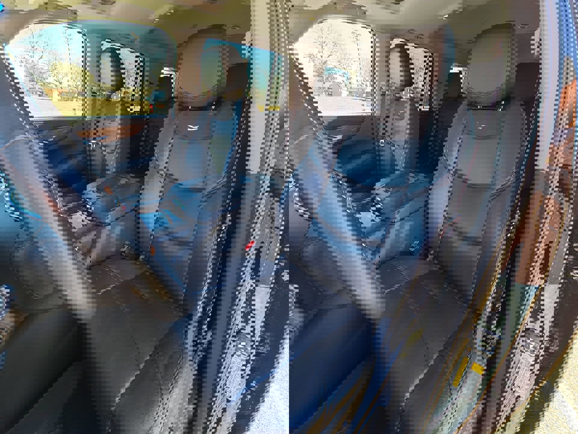 Used 2017 Cadillac Escalade Luxury image 11