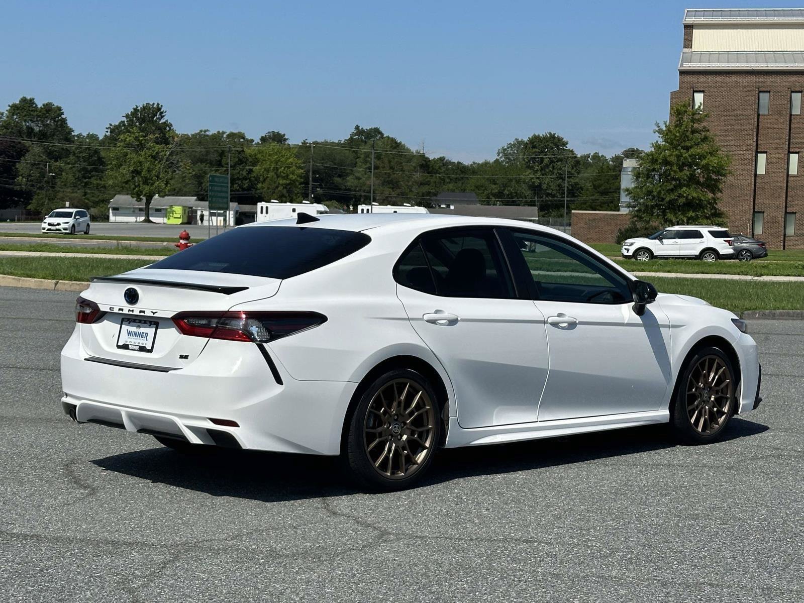 Used 2023 Toyota Camry SE w/ Protection Package (Q2) (TMS) FWD image 6