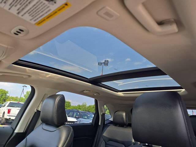 Certified 2024 Ford Edge SEL w/ Convenience Package AWD/4WD image 6