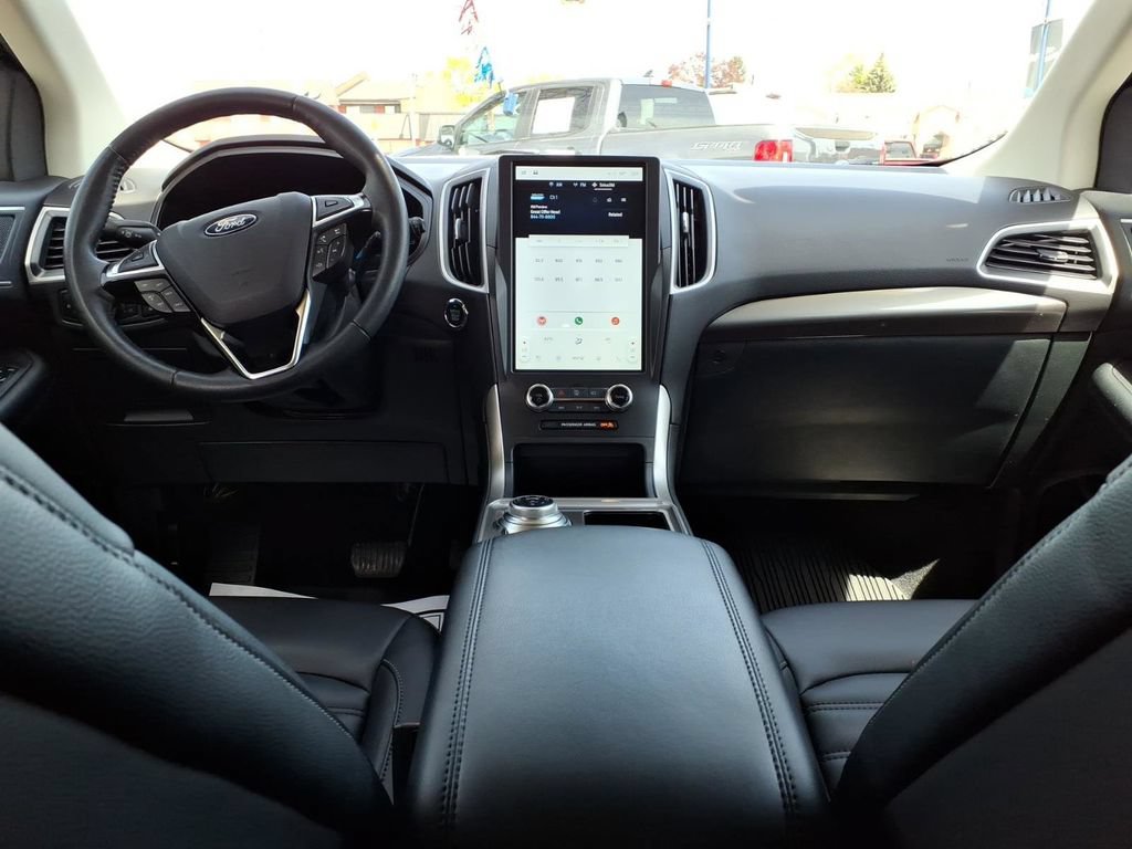 Certified 2024 Ford Edge SEL w/ Convenience Package AWD/4WD image 11