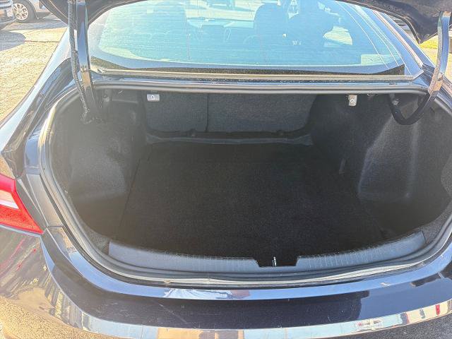 Used 2023 Chevrolet Malibu LT FWD image 32