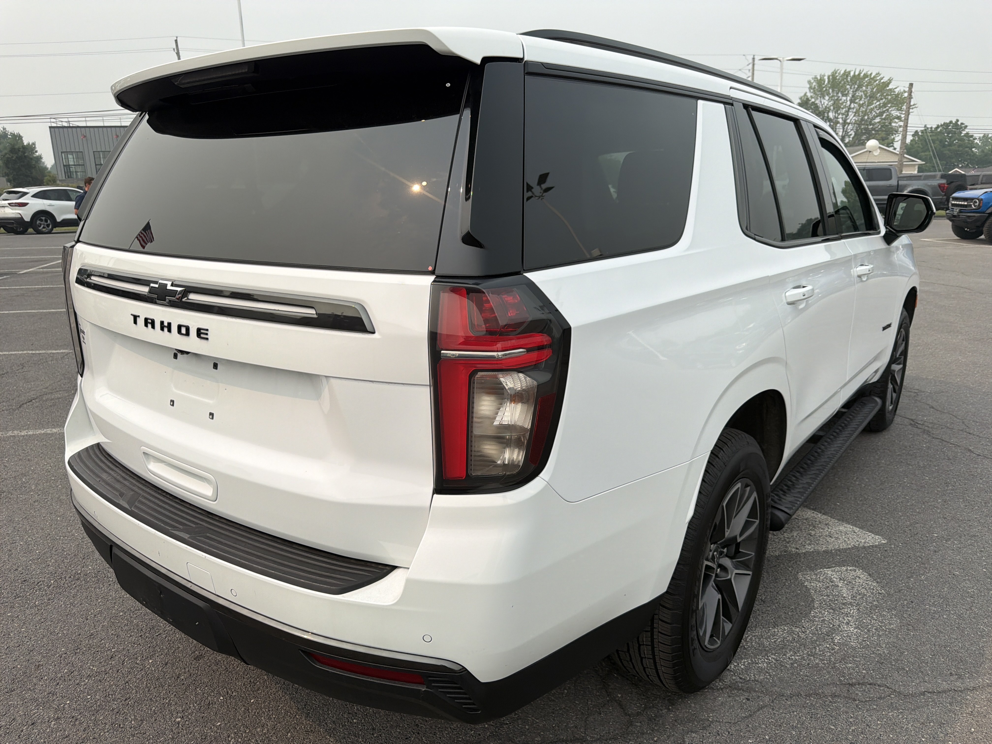 Used 2021 Chevrolet Tahoe Z71 AWD/4WD image 3