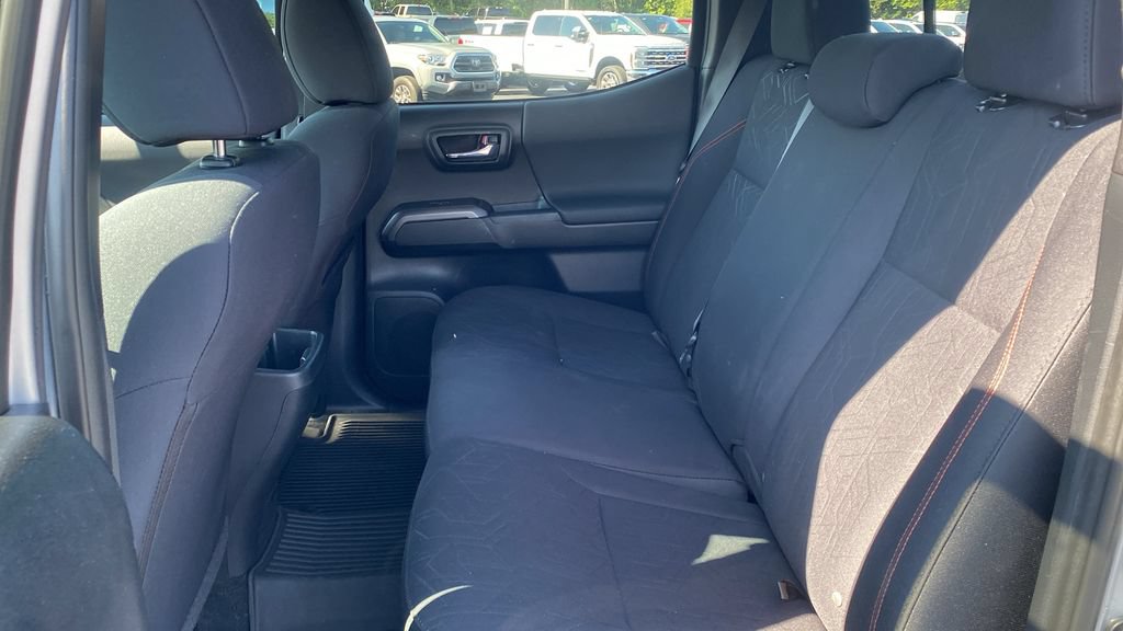 Used 2018 Toyota Tacoma TRD Sport w/ Technology Package RWD image 14