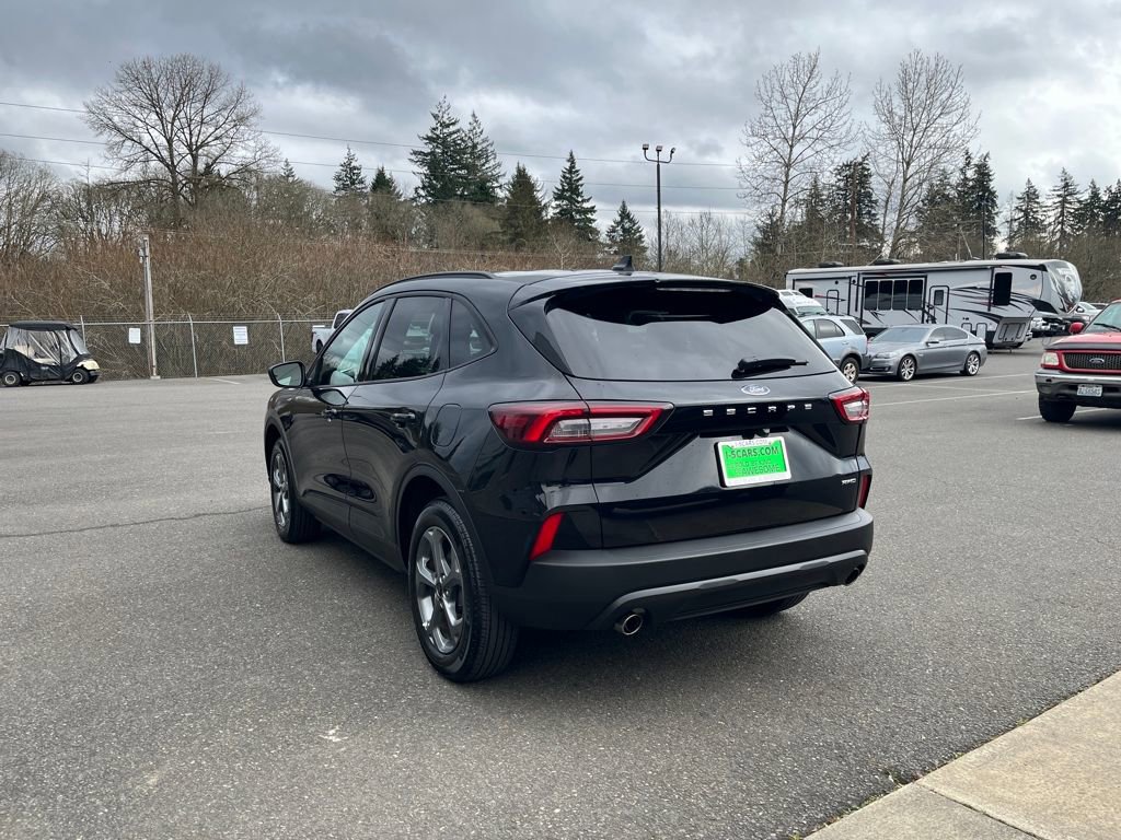 Certified 2025 Ford Escape ST-Line image 4