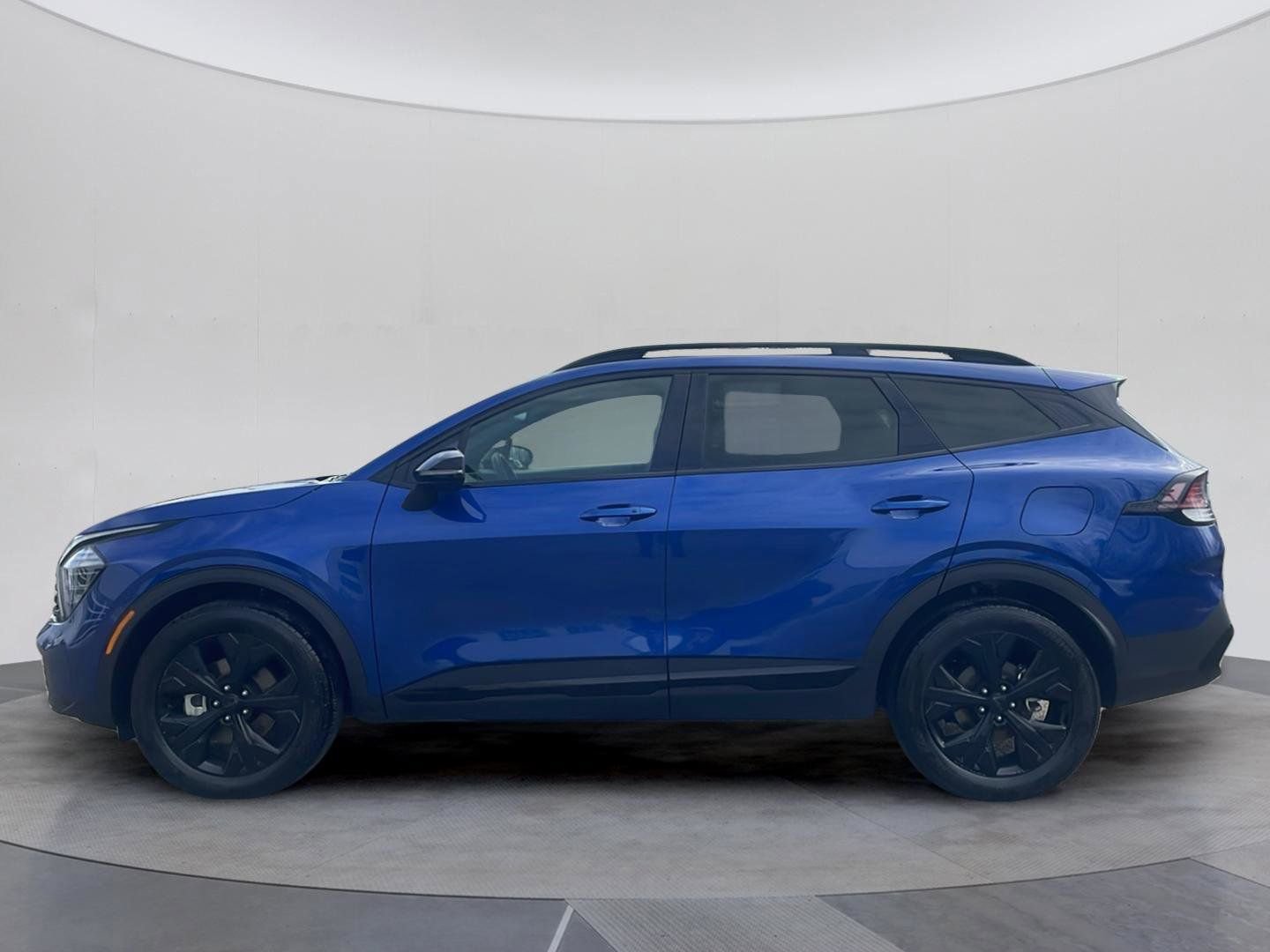 Used 2025 Kia Sportage X-Line w/ Premium Package AWD/4WD image 2