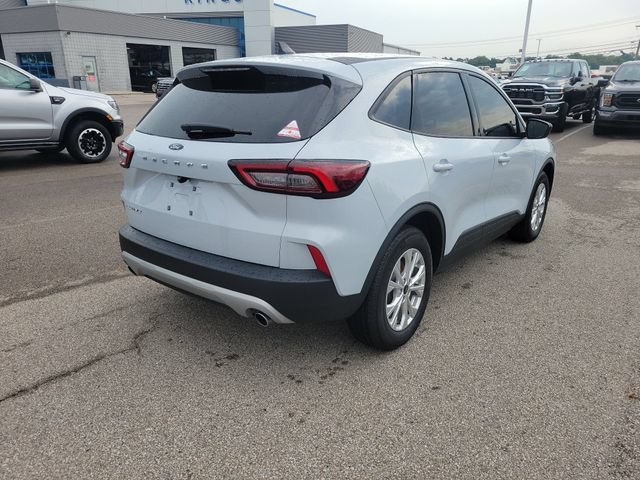 Certified 2026 Ford Escape Active w/ Cold Weather Package FWD image 5