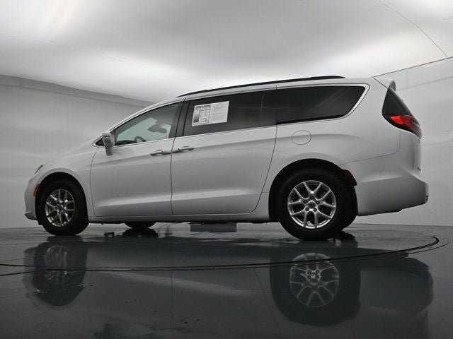 Used 2022 Chrysler Pacifica Touring-L FWD image 33