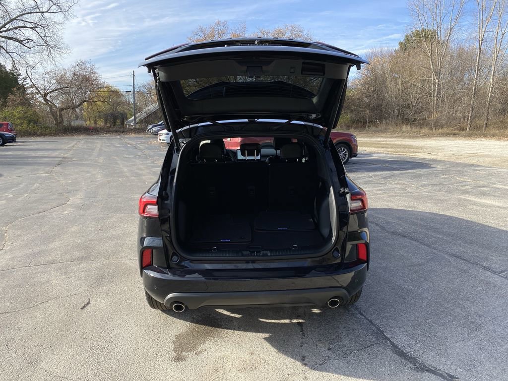Certified 2023 Ford Escape ST-Line w/ Tech Pack #1 image 16
