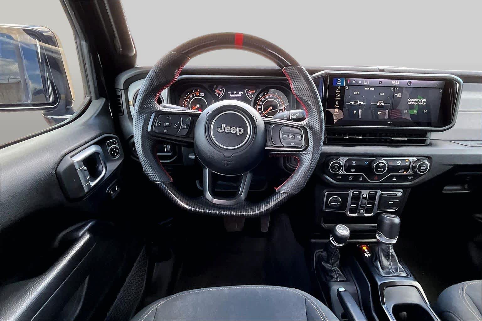 Used 2024 Jeep Gladiator Sport AWD/4WD image 7
